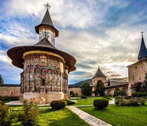 Transilvania y los monasterios de Moldavia Transilvania y los monasterios de Moldavia